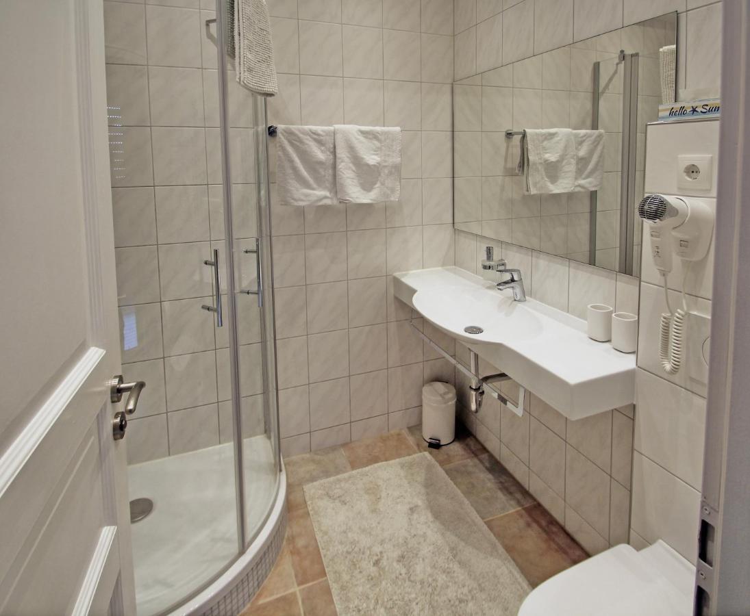 רוסט Gaestehaus Alba Garantiert Eintrittskarten Fuer Rulantica Und Europapark Ueber Uns מראה חיצוני תמונה